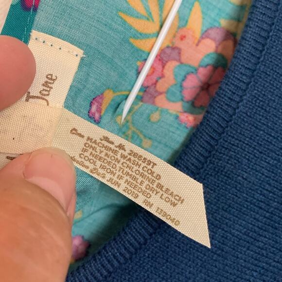 Matilda Jane women's medium blue sweater floral peekaboo long sleeve shirt twist - Picture 5 of 10